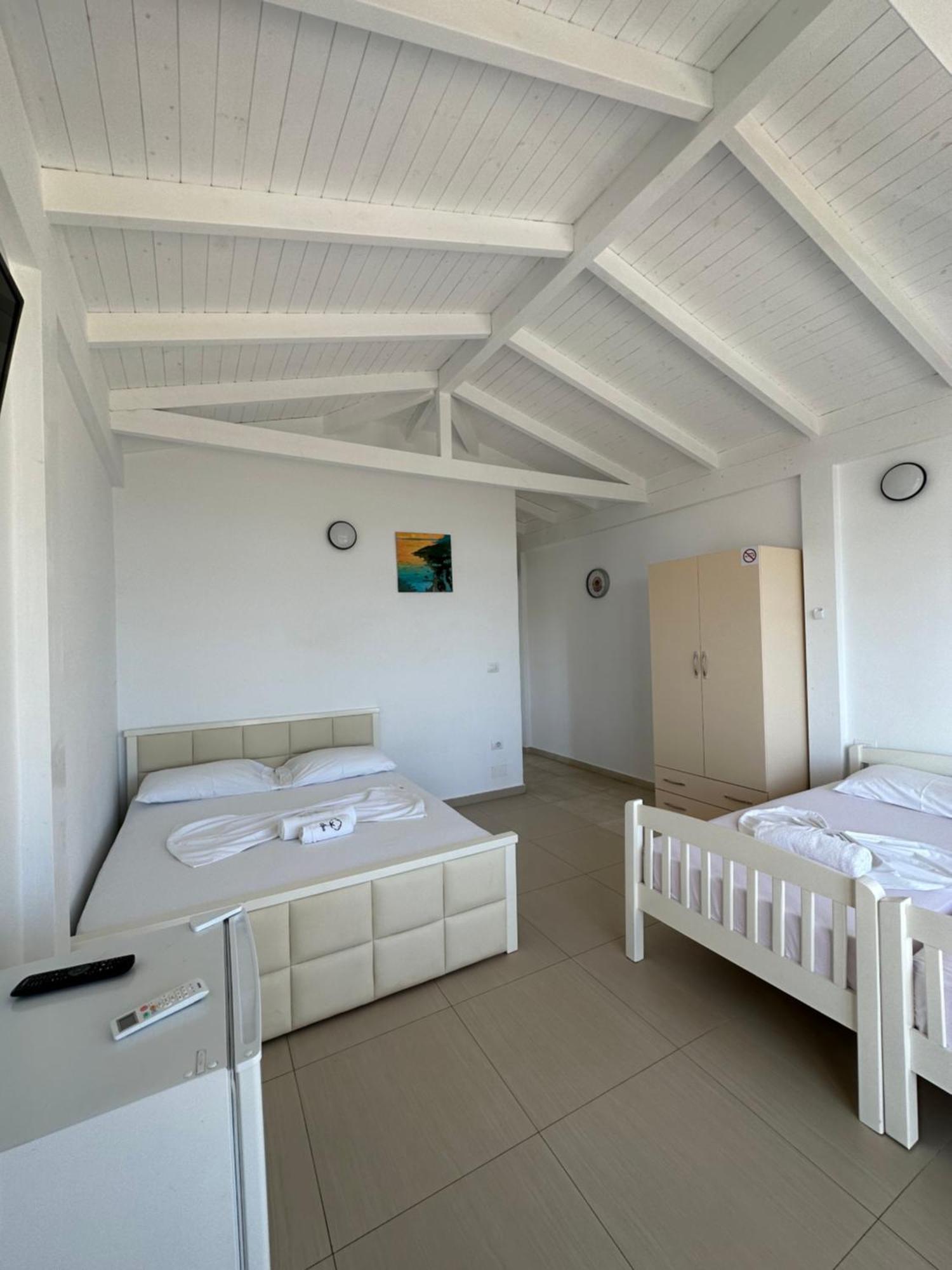 Essos Villas Dhërmi Exterior foto