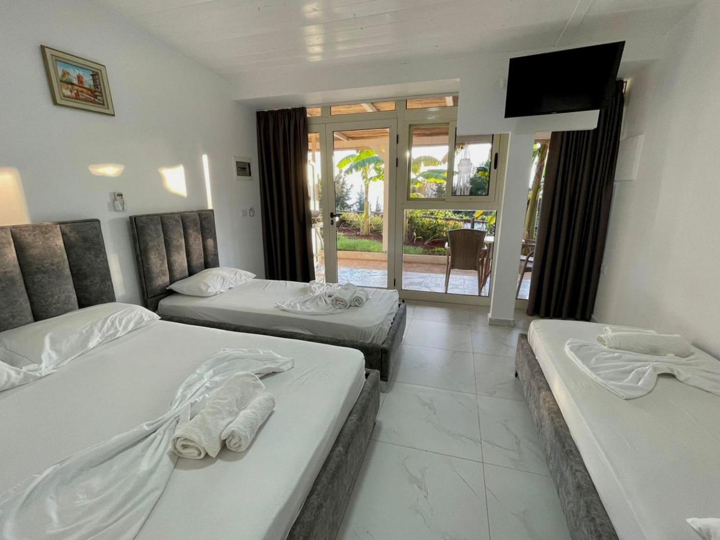 Essos Villas Dhërmi Exterior foto